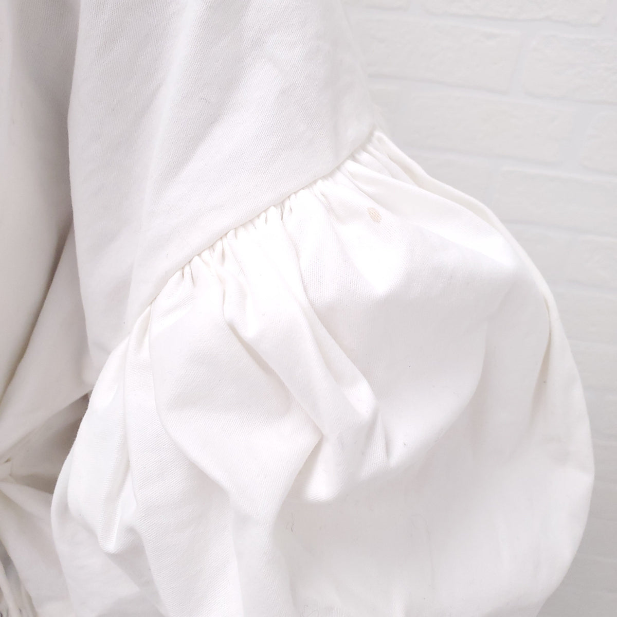 KIKA VARGAS WHITE TOP - SIZE XS