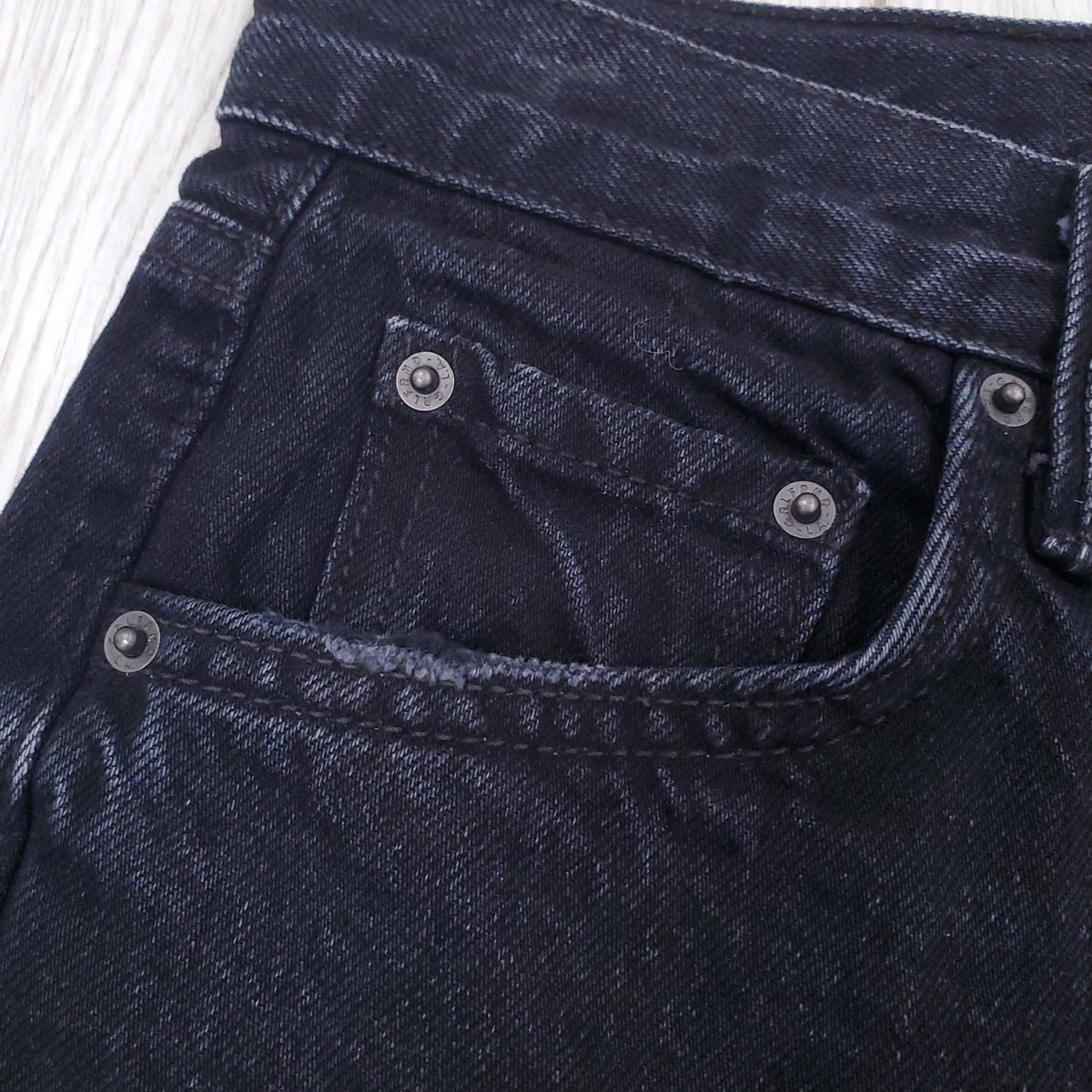 GRLFRND BLACK DENIM SHORTS - SIZE 24