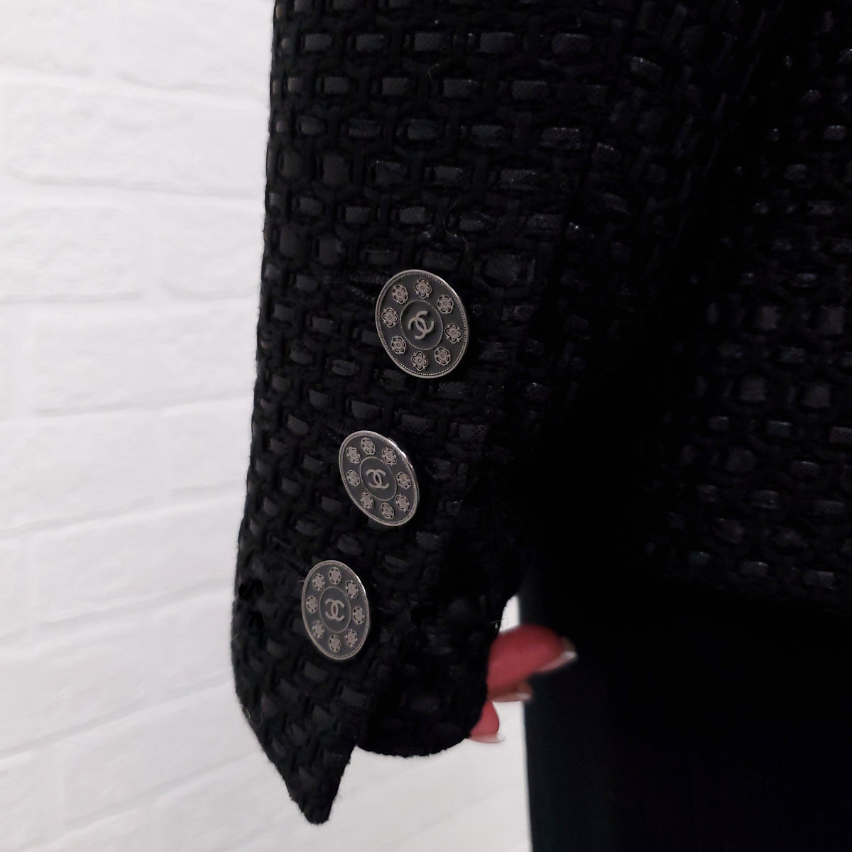 CHANEL BLACK LUREX TWEED JACKET WITH LOGO BUTTONS - SIZE 42