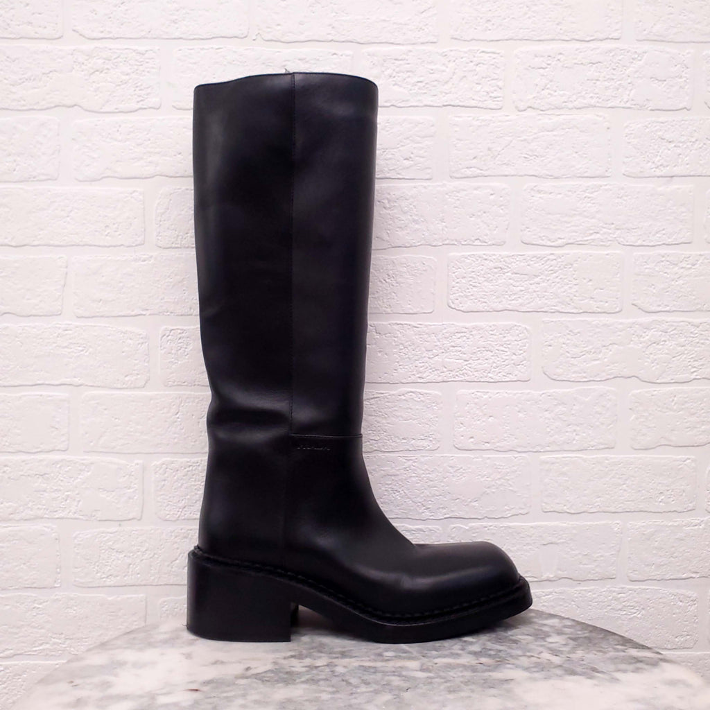 PRADA LEATHER ROUND TOE BOOTS - SIZE 40