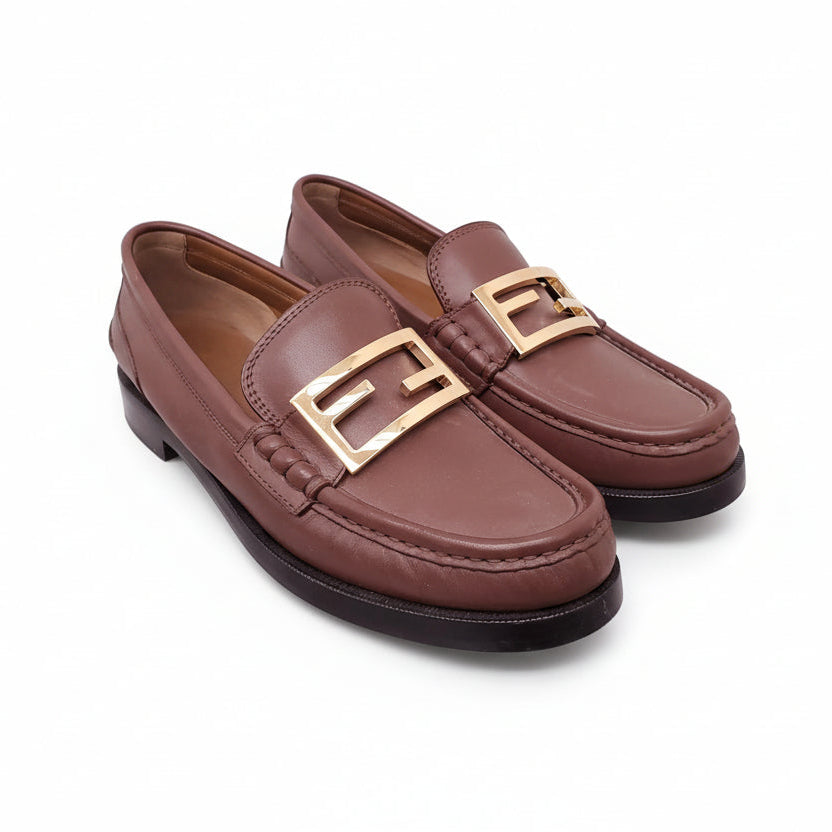 FENDI BROWN LEATHER LOAFERS WITH GOLD LOGO - SIZE 40