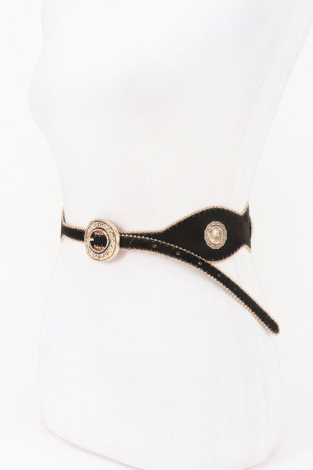 Scalloped Edge Concho Belt