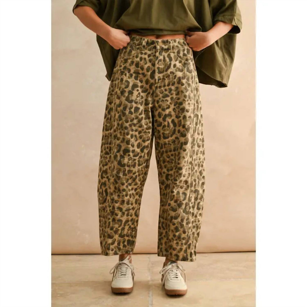 Wide Leg Barrel Jeans In Leopard