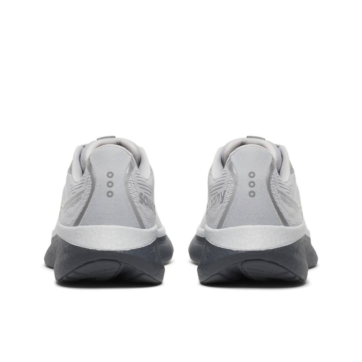 Men's Guide 18 Wide Running Shoes In Cloud Shadow
