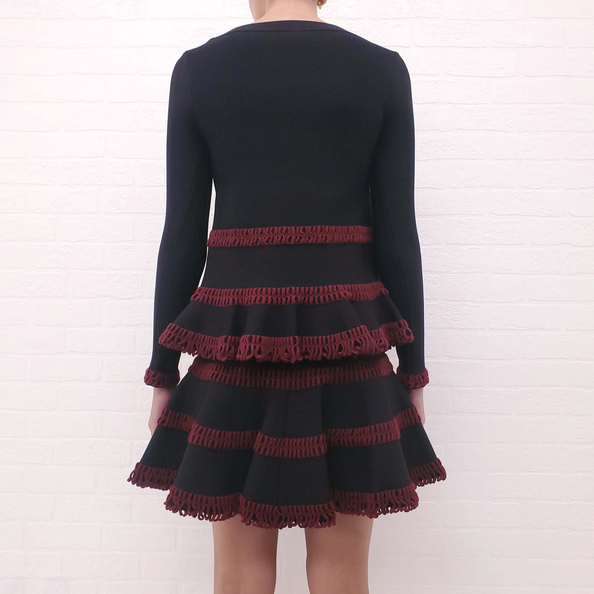 ALAÏA BLACK AND RED SKIRT SET - SIZE 36