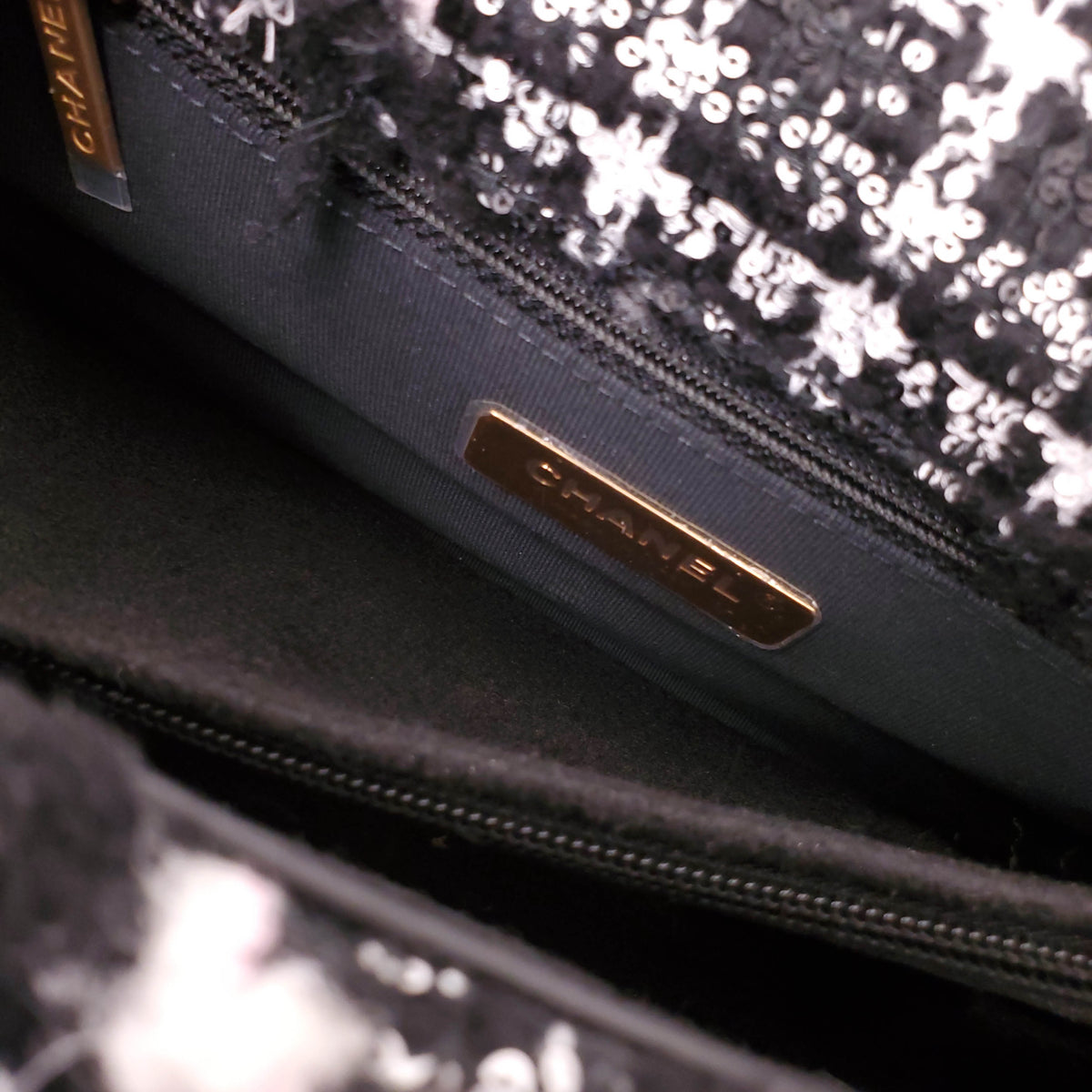 CHANEL 19 TWEED FLAP BAG