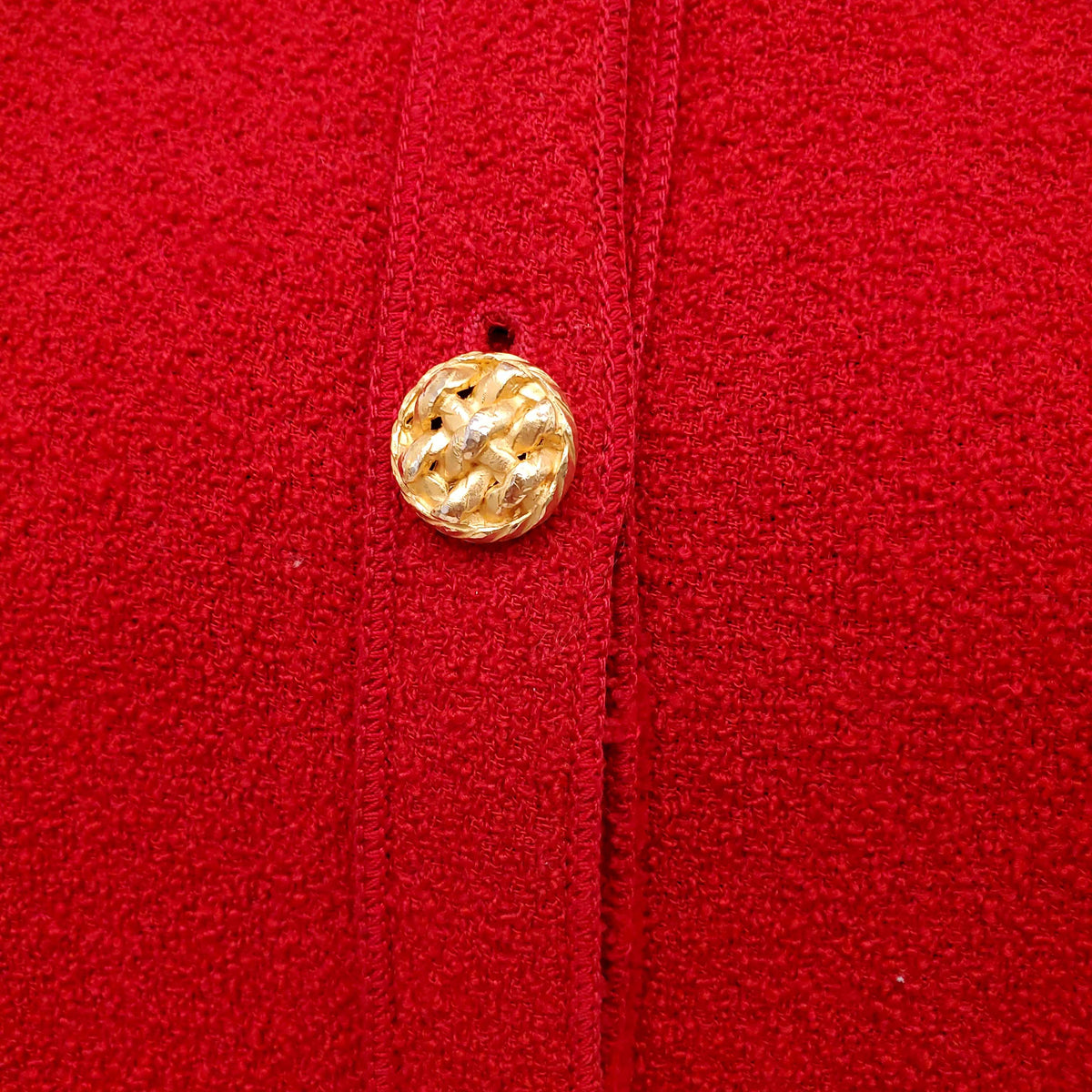 CHANEL RED COAT WITH GOLD BUTTONS - SIZE 40