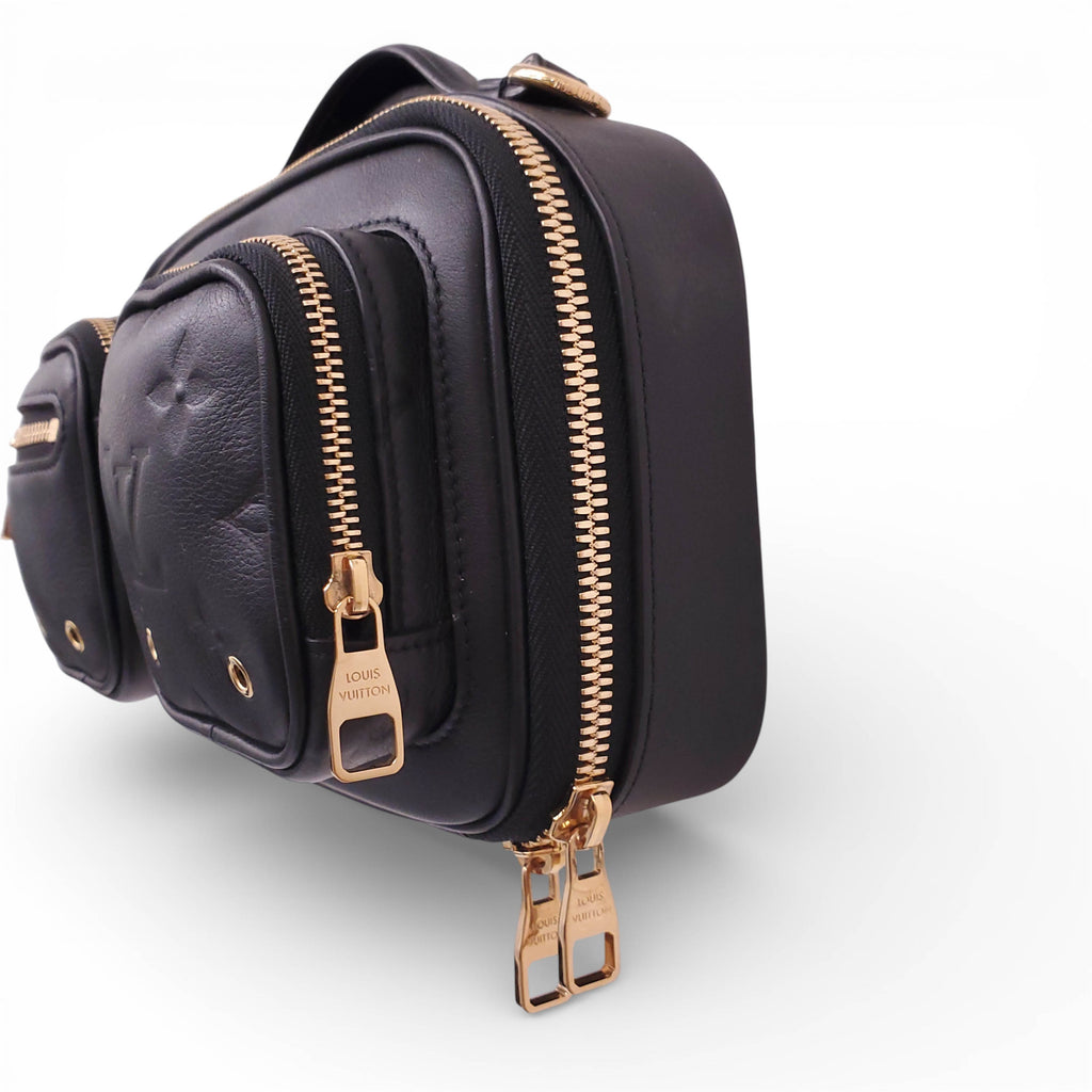 LOUIS VUITTON BLACK UTILITY CROSSBODY BAG