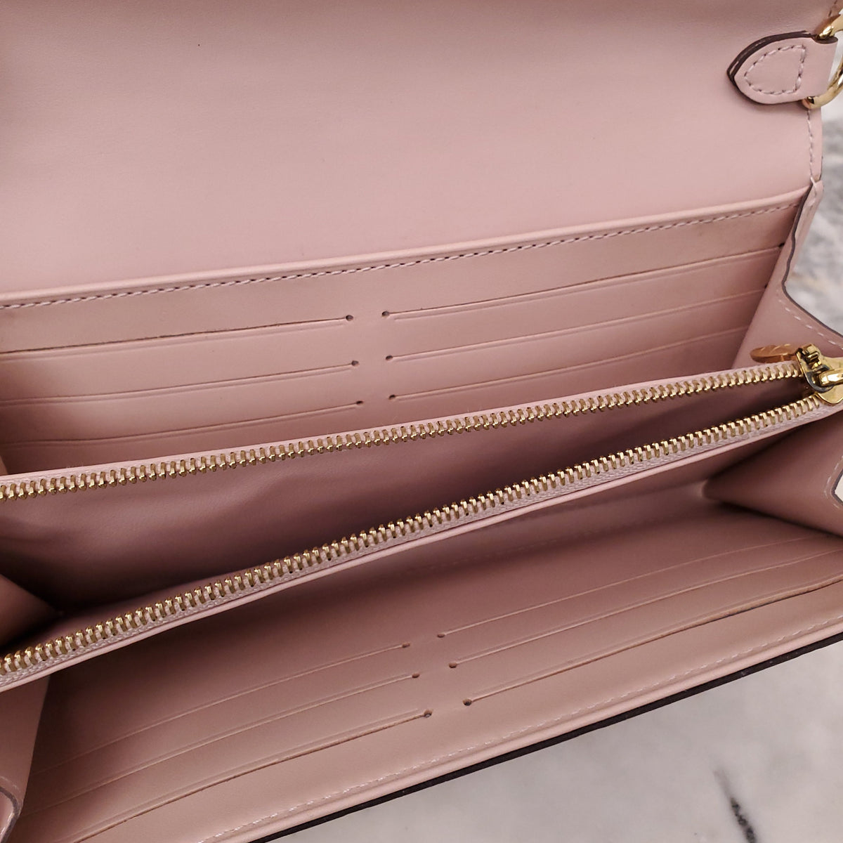 LOUIS VUITTON PALE PINK PATENT MONOGRAM WALLET ON CHAIN