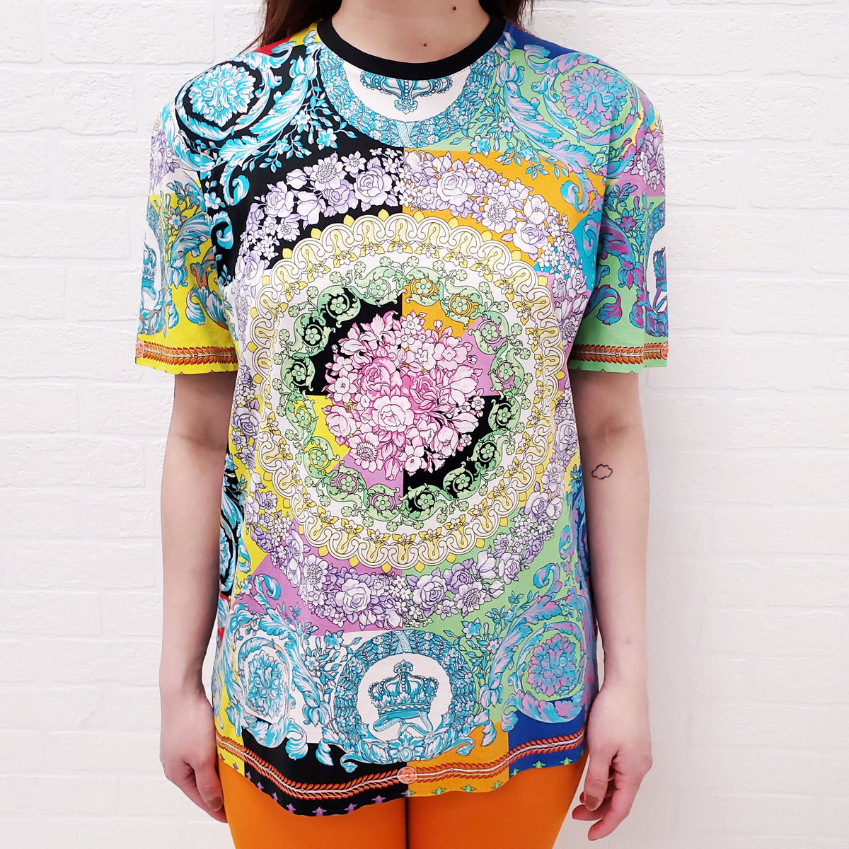 VERSACE LIMITED EDITION MULTI-COLOURED PRINTED T-SHIRT - SIZE 38