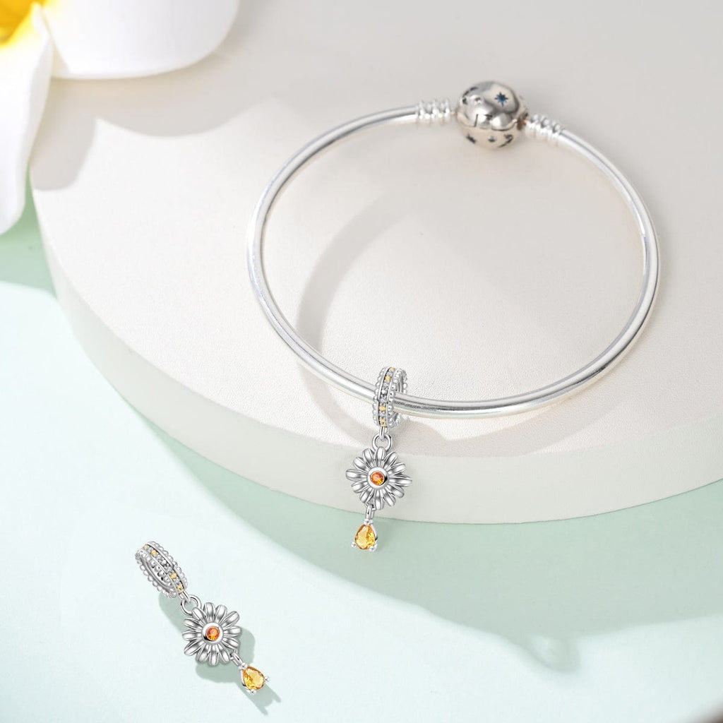 Daisy Bloom Dangle Charm