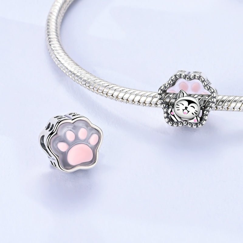 Glow in the Dark Luminous Smiling Cat Charm