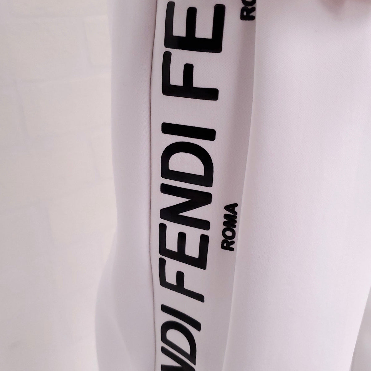 FENDI WHITE LOGO SWEATPANTS - SIZE 44