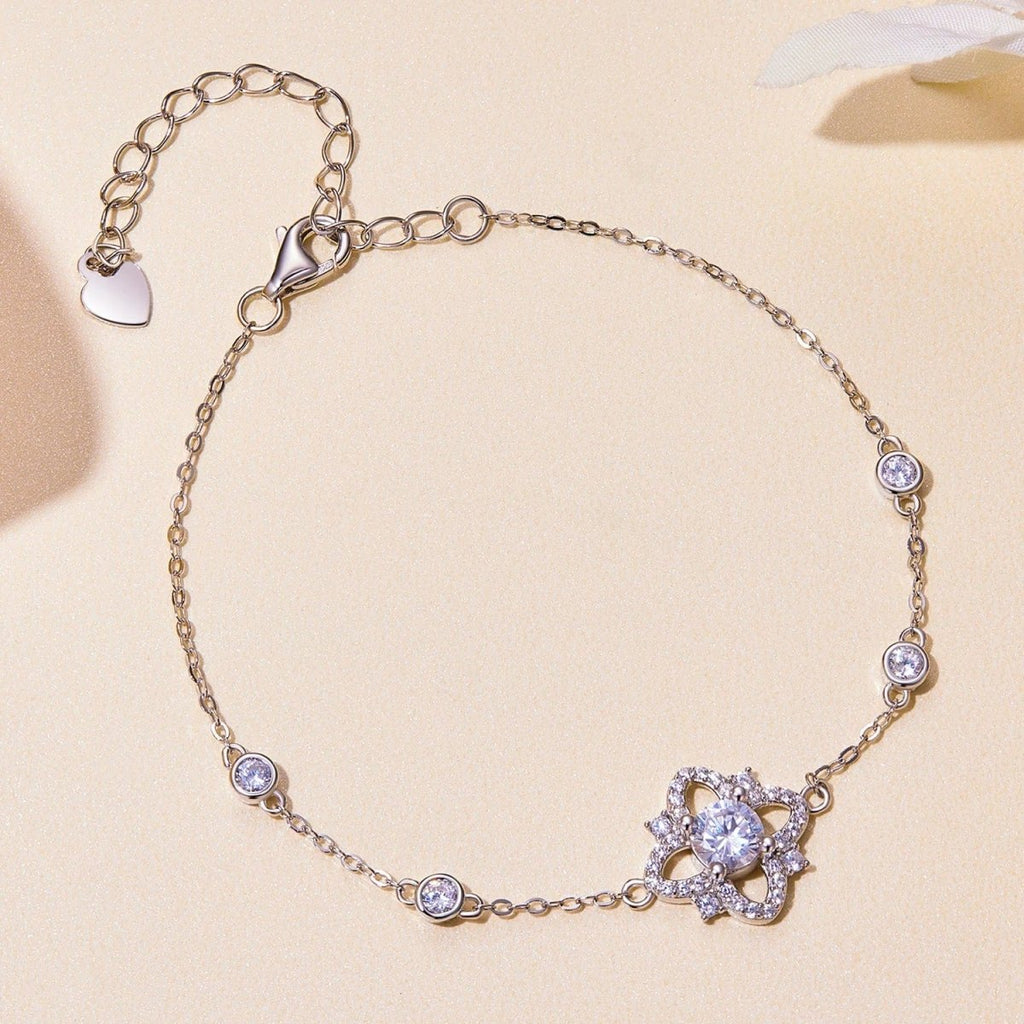 Pangama Moissanite Flower Bracelet