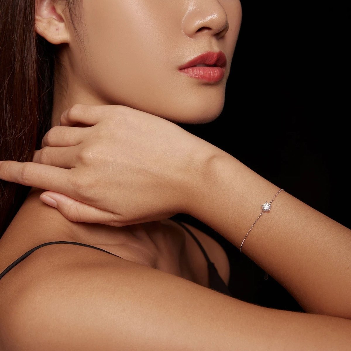 Pangama Solitaire Sterling Silver Moissanite Bracelet