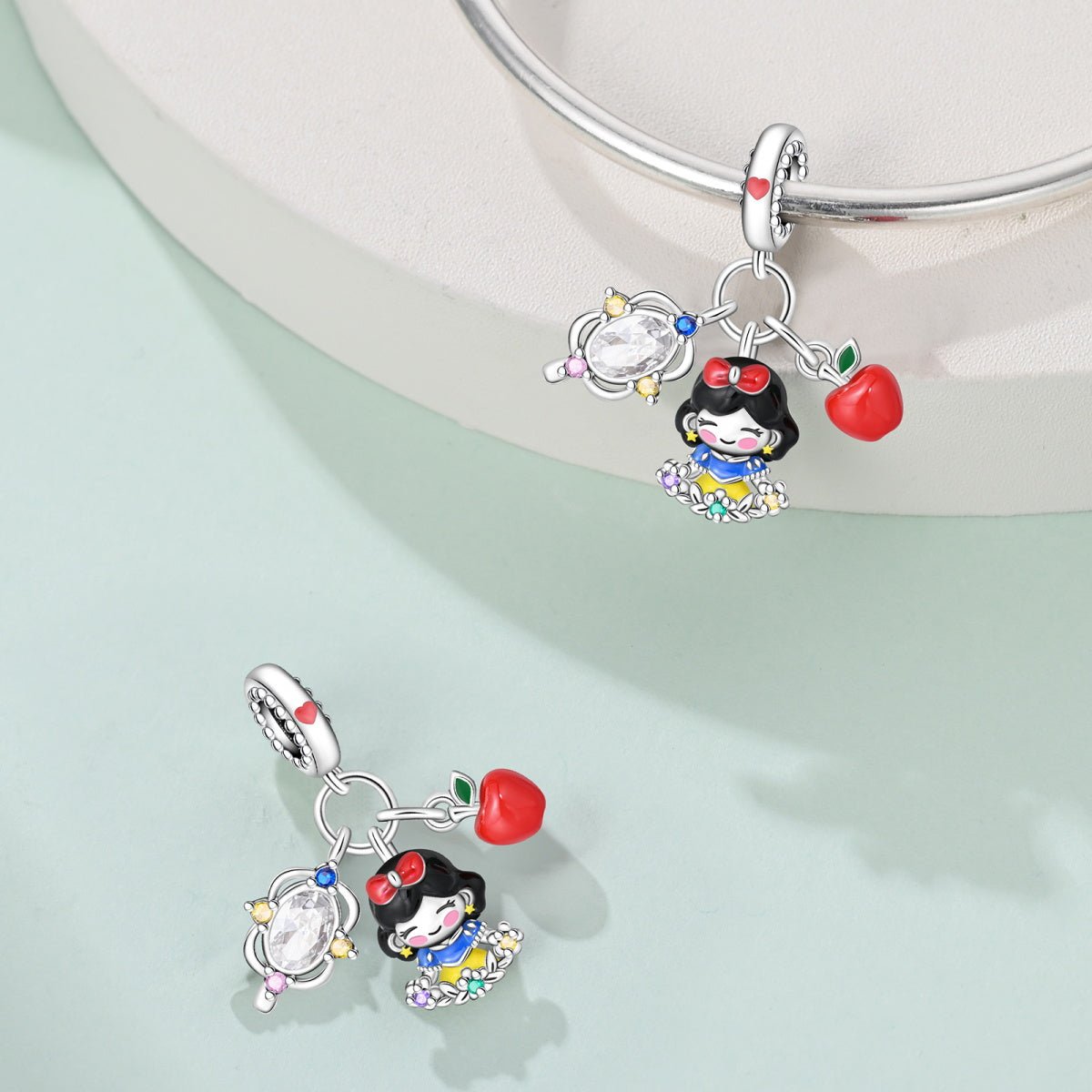 Snow White with Apple, Mirror, & Flower Dangle Charm
